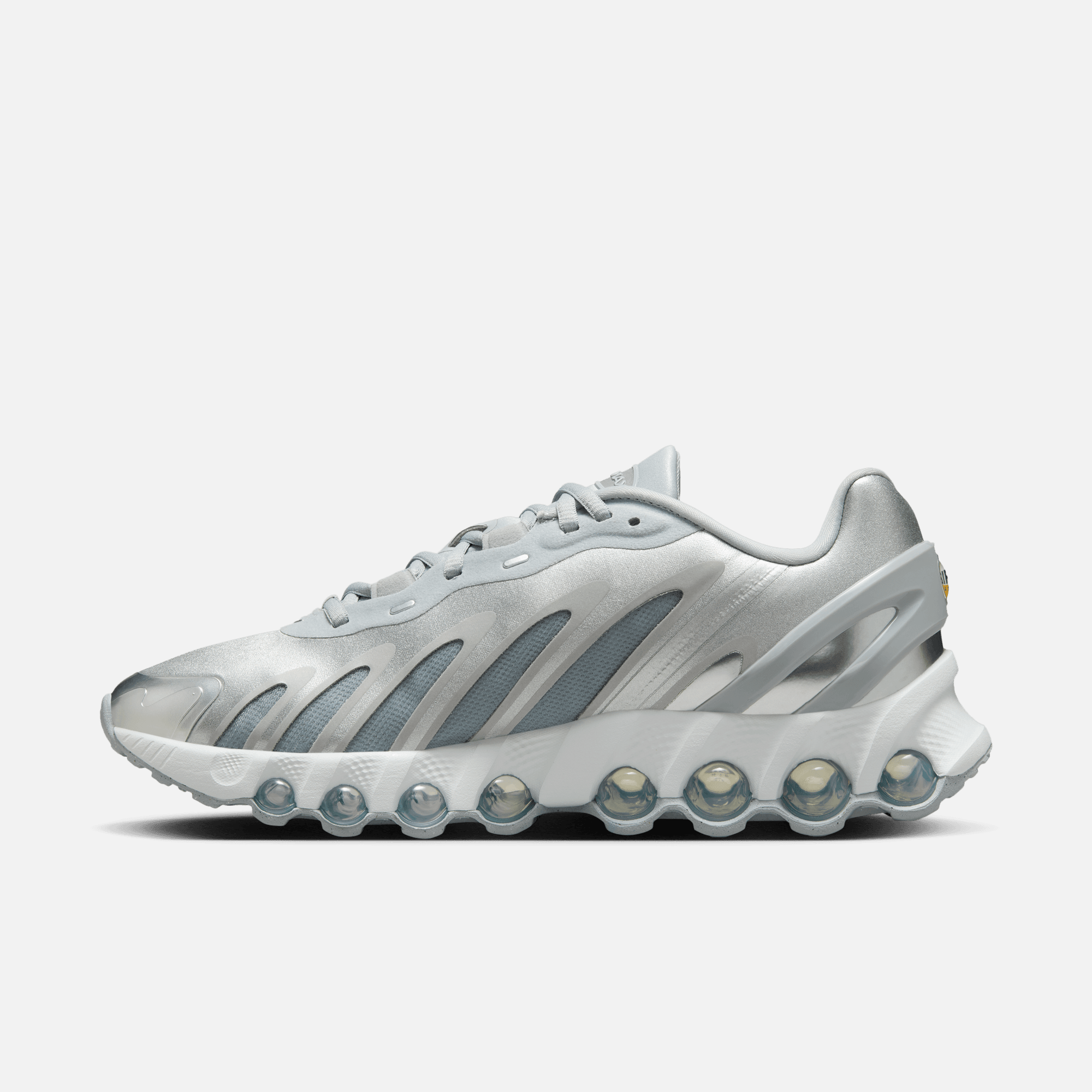 Nike Women's Air Max DN8 Wolf Grey Metallic Silver